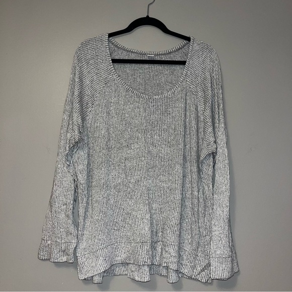 Old Navy Sweaters - Old Navy Women’s Sweater - XXL